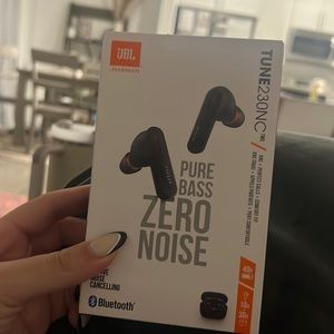 jbl wireless headphones
